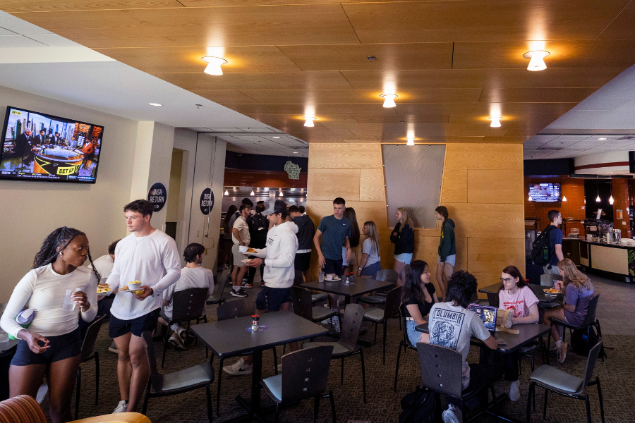 Photo of dining area in the University Center.
