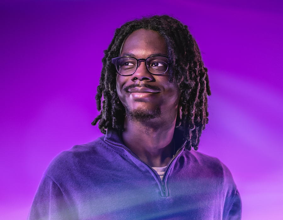 Finance student at uw whitewater studying online finance course